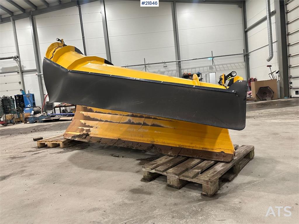 [Other] Øveraasen DEHS 285 snow plow