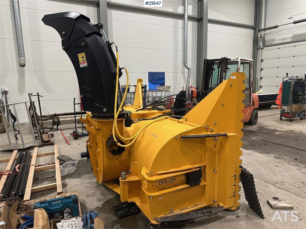 Dalen snow blower w/ Hardox steel. Slightly used.
