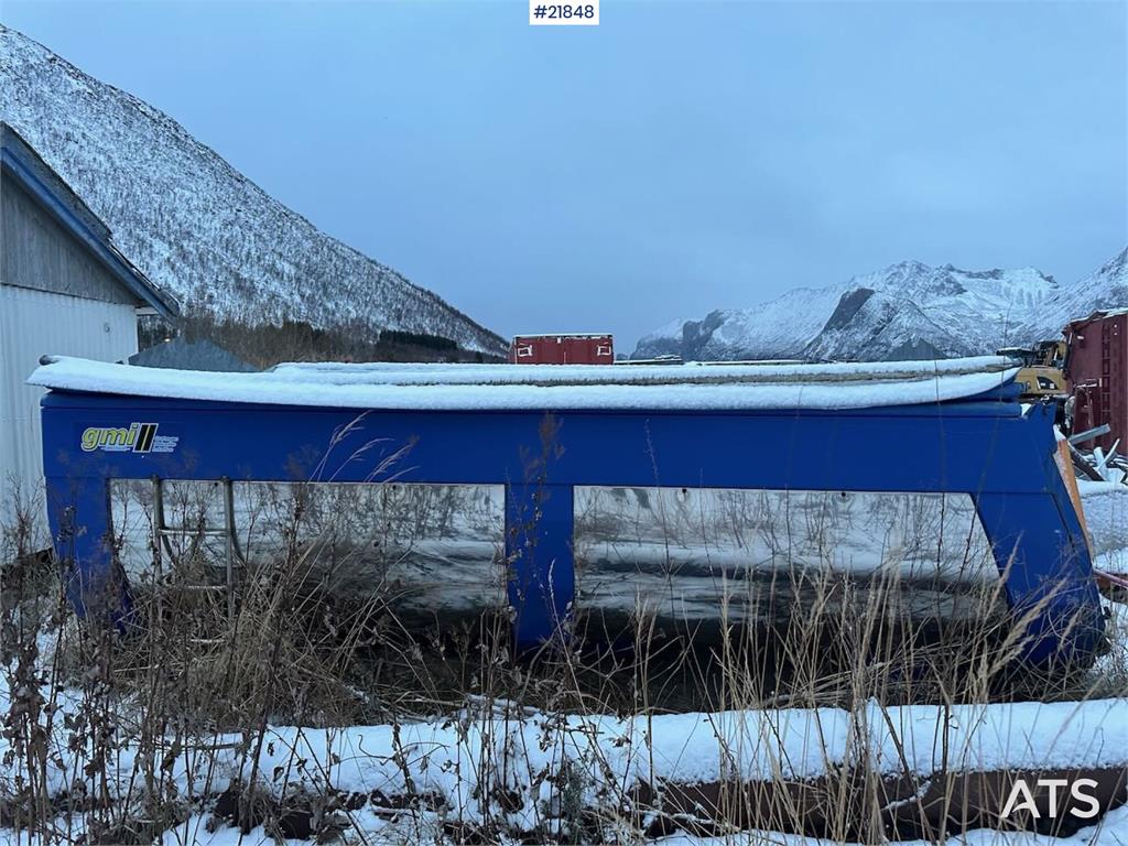 [Other] GMI Asphalt tub w/ guillotine hatch.