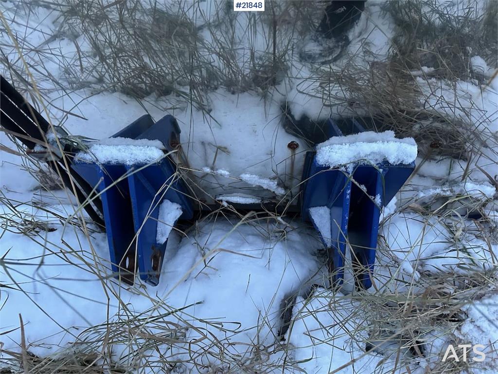 [Other] GMI Asphalt tub w/ guillotine hatch.