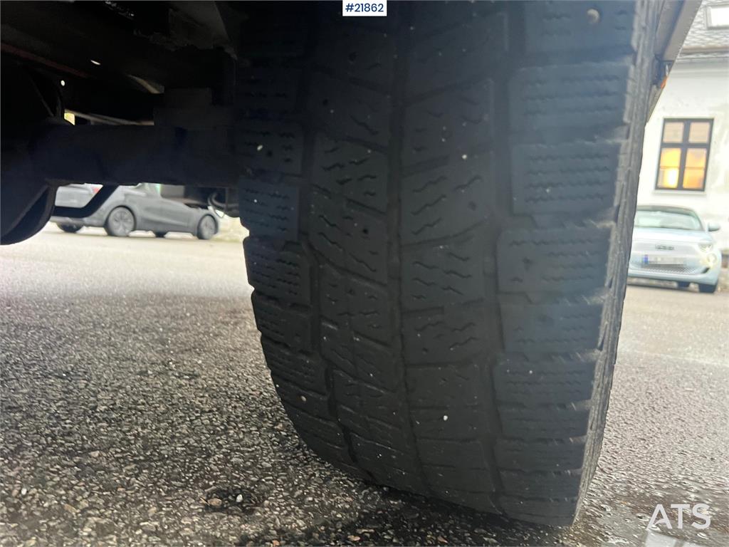 Iveco Daily box van w/ lift