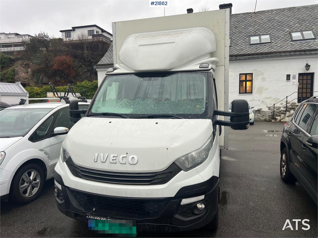 Iveco Daily box van w/ lift