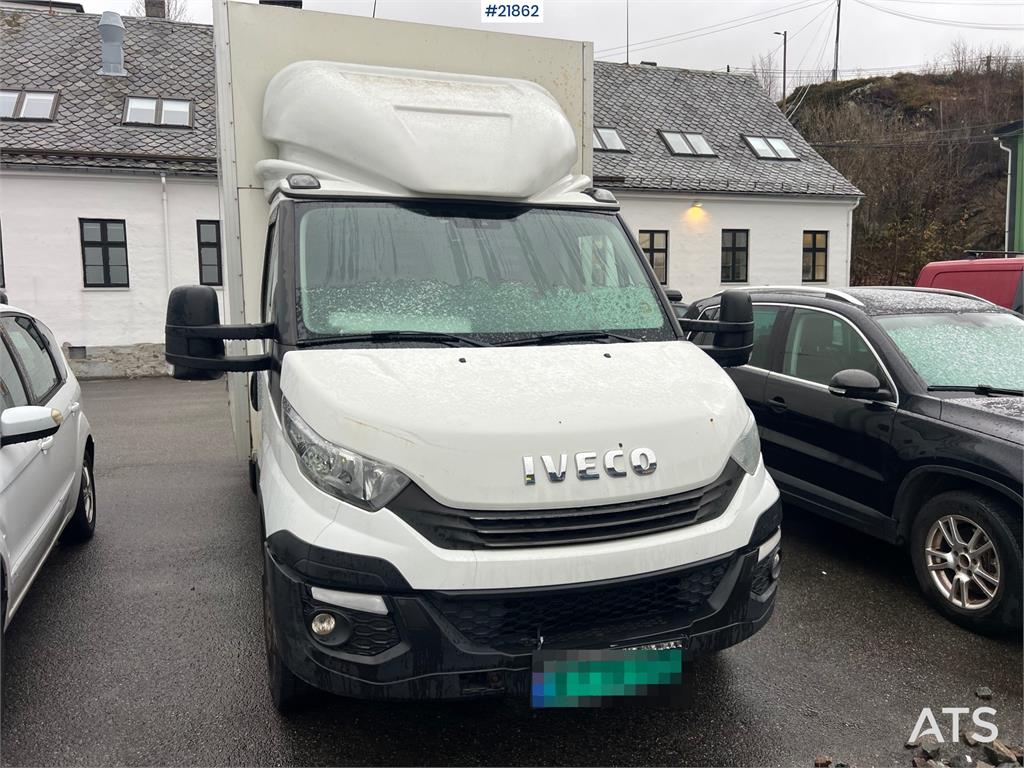 Iveco Daily box van w/ lift