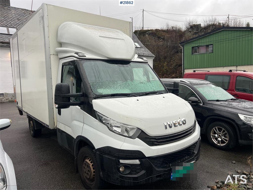 Iveco Daily box van w/ lift