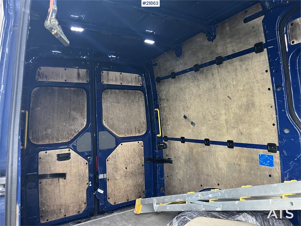 Volkswagen Crafter Van