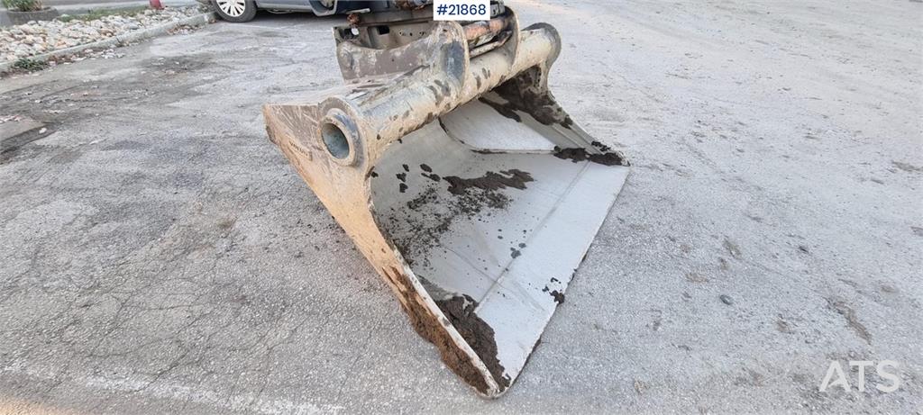 Volvo ECR235 EL excavator w/ digging bucket, sanding buc