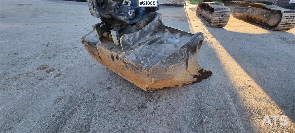 Volvo ECR235 EL excavator w/ digging bucket, sanding buc