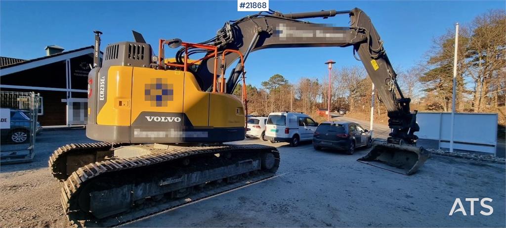 Volvo ECR235 EL excavator w/ digging bucket, sanding buc