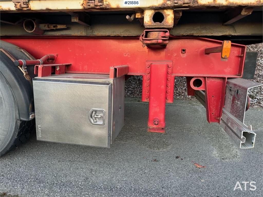 Istrail 3-axle container trailer