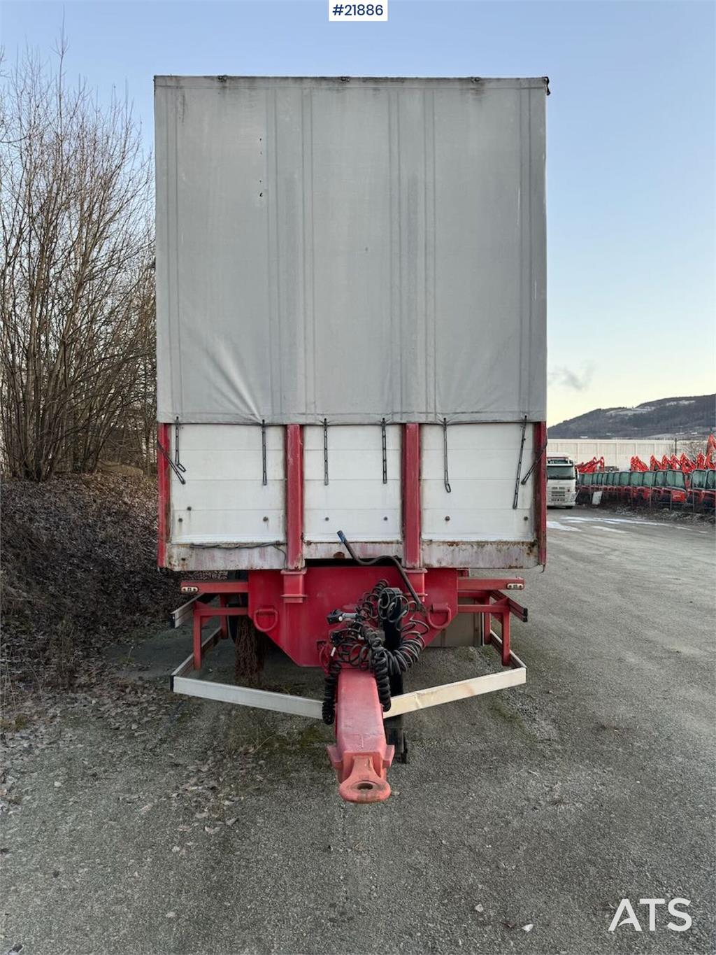 Istrail 3-axle container trailer
