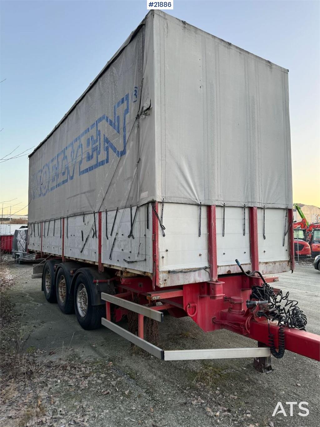 Istrail 3-axle container trailer