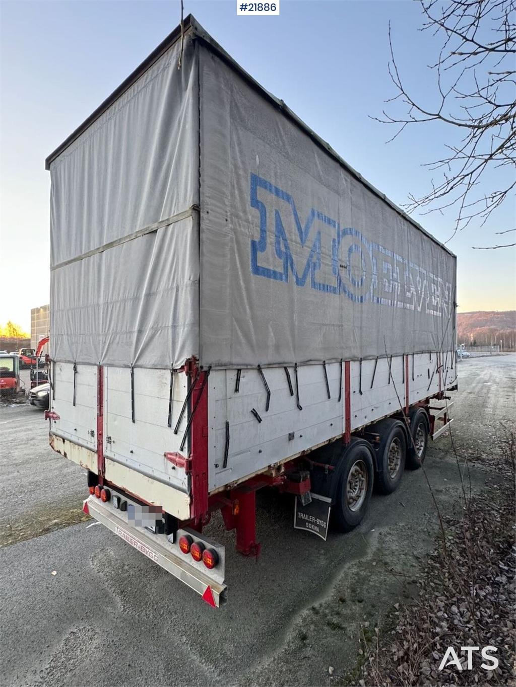 Istrail 3-axle container trailer