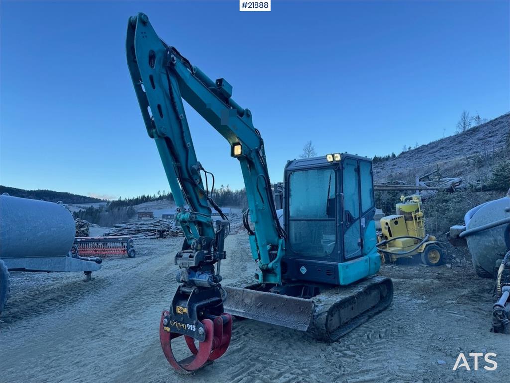 Kobelco SK55SRX-6 with Rototilt and 3 buckets. 2330 hours!