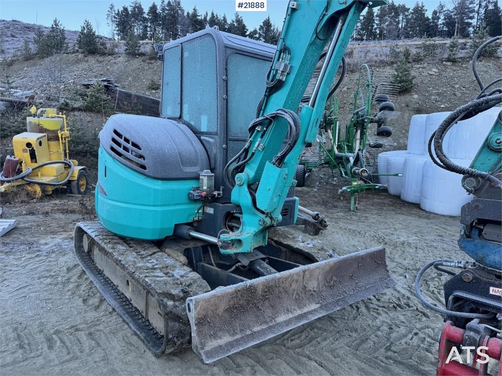 Kobelco SK55SRX-6 with Rototilt and 3 buckets. 2330 hours!