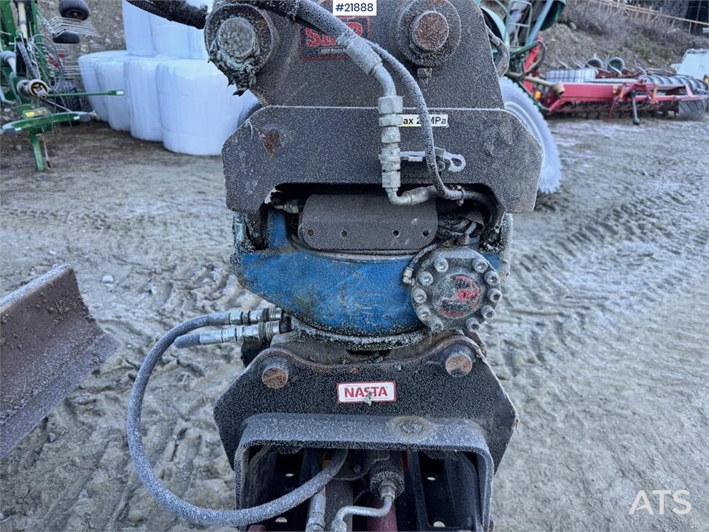 Kobelco SK55SRX-6 with Rototilt and 3 buckets. 2330 hours!