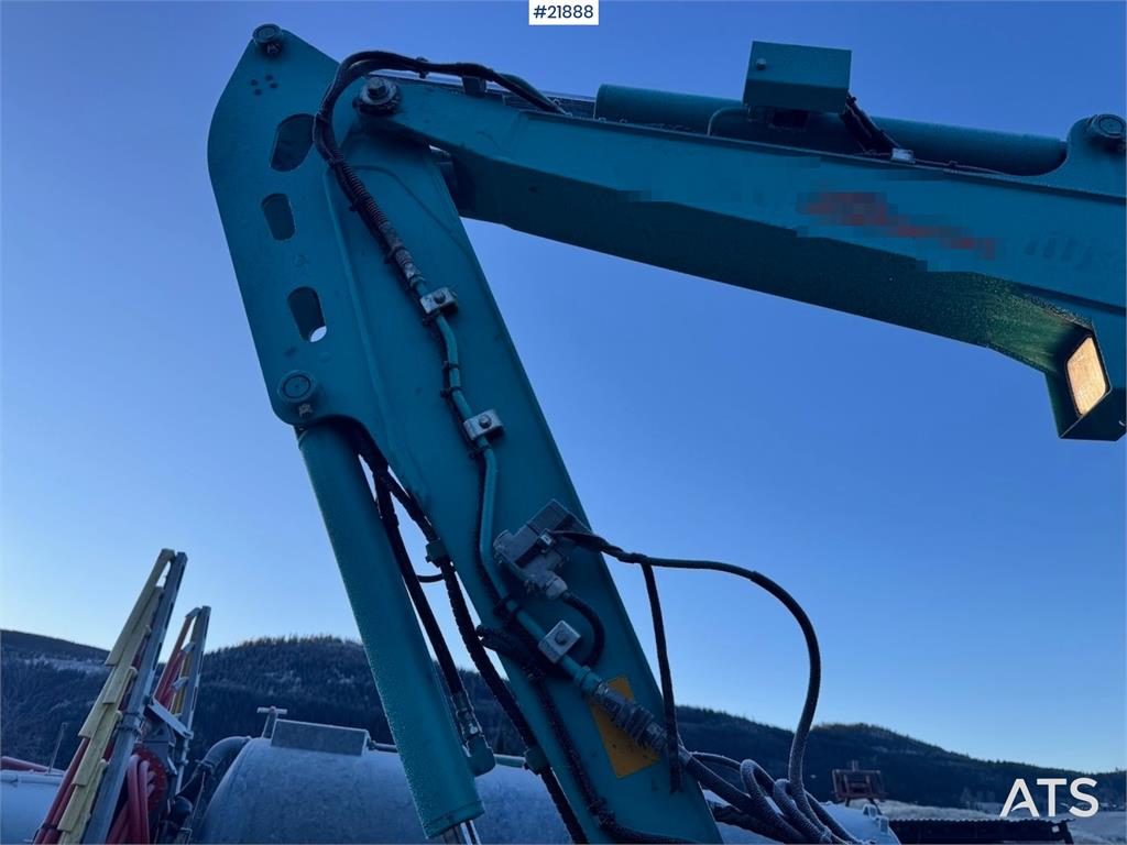 Kobelco SK55SRX-6 with Rototilt and 3 buckets. 2330 hours!