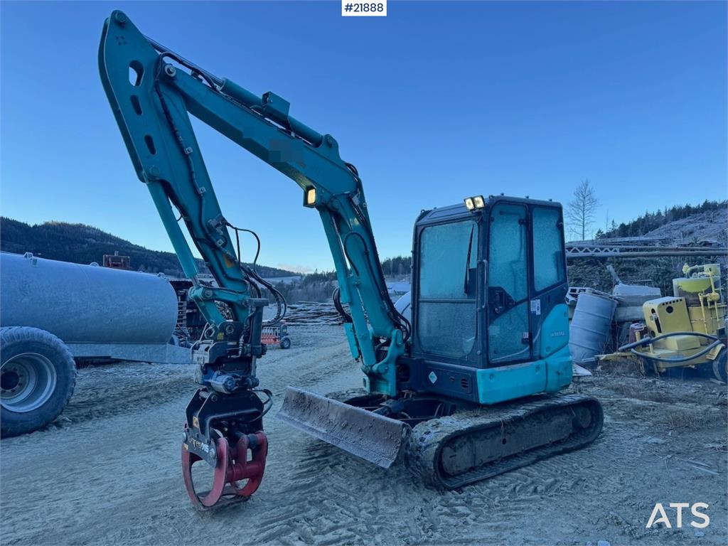 Kobelco SK55SRX-6 with Rototilt and 3 buckets. 2330 hours!