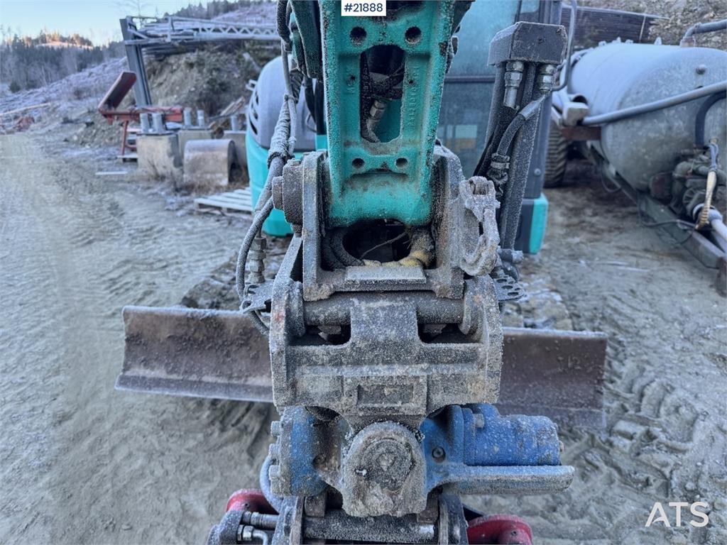 Kobelco SK55SRX-6 with Rototilt and 3 buckets. 2330 hours!