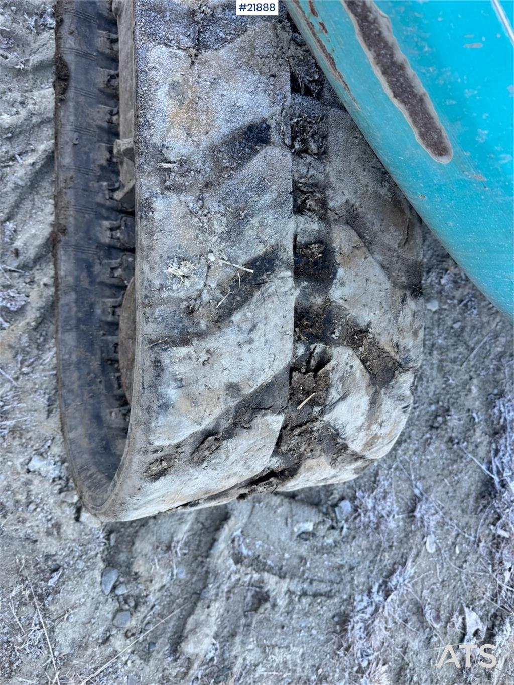 Kobelco SK55SRX-6 with Rototilt and 3 buckets. 2330 hours!