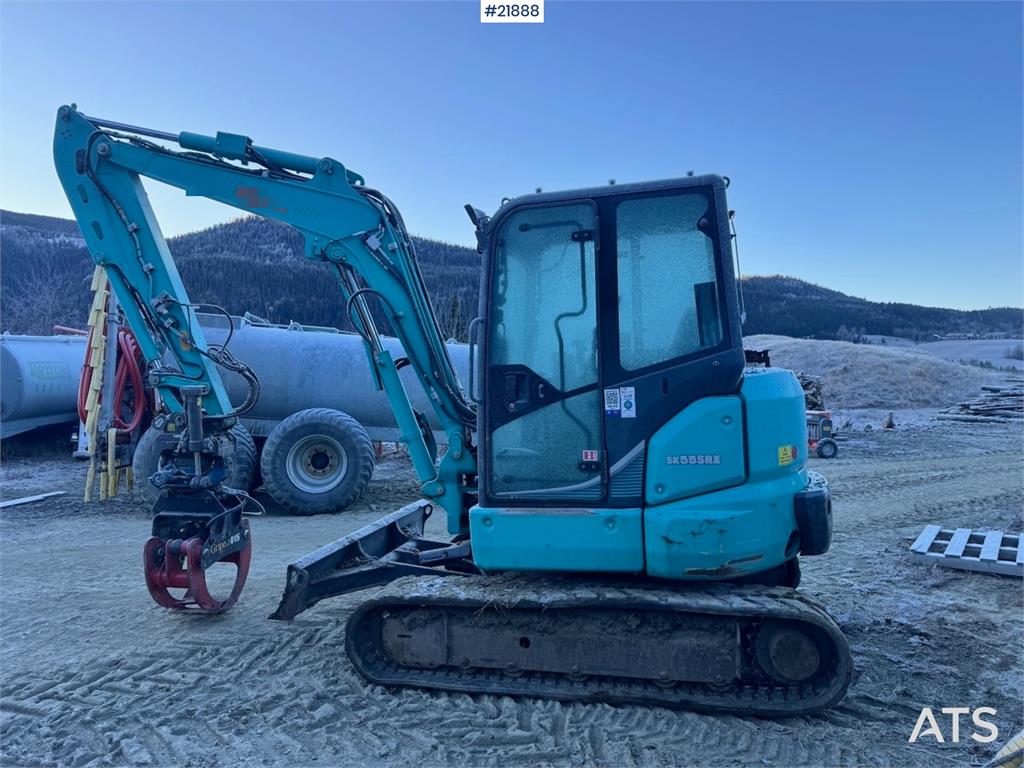 Kobelco SK55SRX-6 with Rototilt and 3 buckets. 2330 hours!