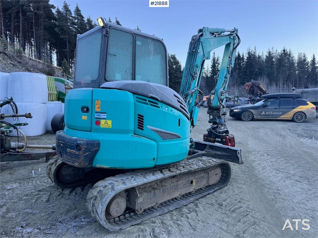 Kobelco SK55SRX-6 with Rototilt and 3 buckets. 2330 hours!