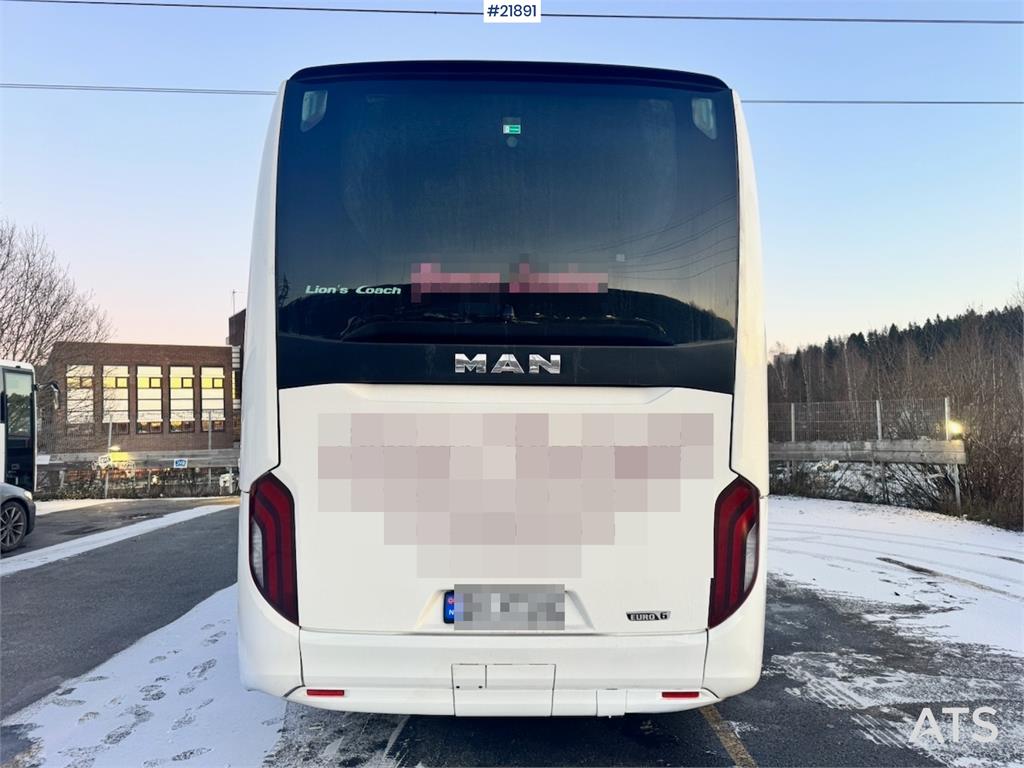 MAN Lion`s Coach Tour Bus. 55 seats!