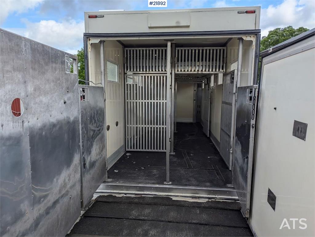 Renault 520T High 6x2 livestock truck with HFR trailer