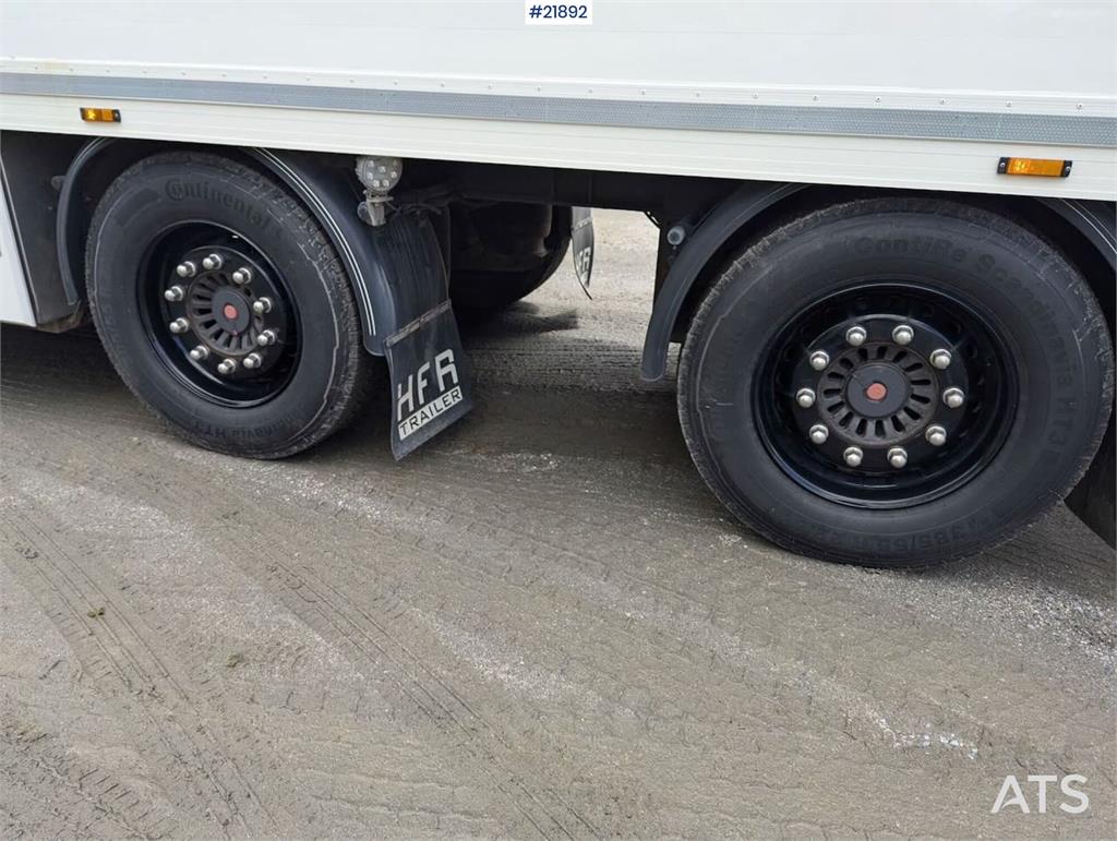 Renault 520T High 6x2 livestock truck with HFR trailer