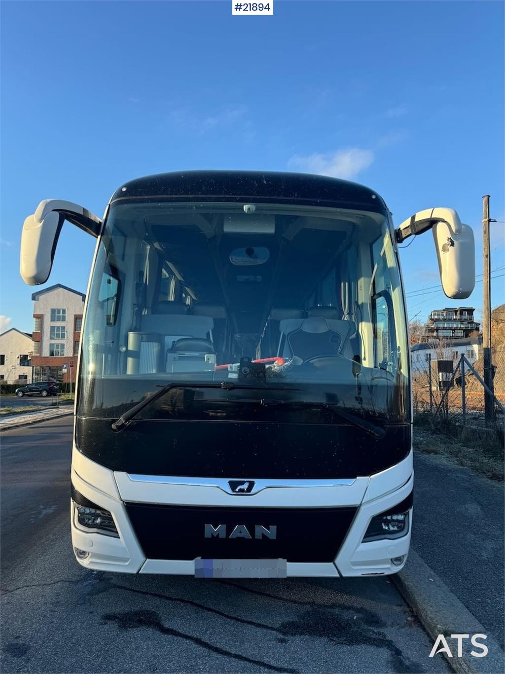 MAN Lion’s Coach 6x2 Coach Bus – 63 Seats WATCH VIDEO