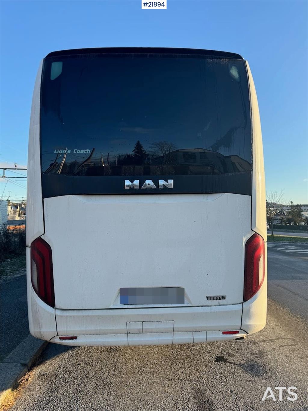 MAN Lion’s Coach 6x2 Coach Bus – 63 Seats WATCH VIDEO
