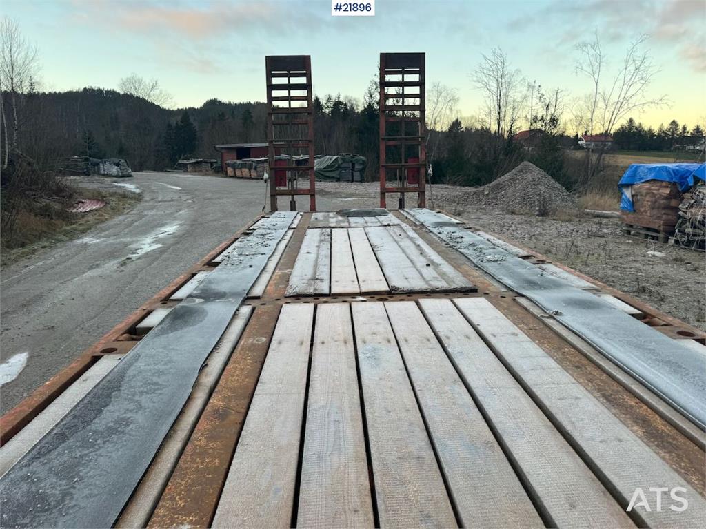 NC 3-axle machine trailer