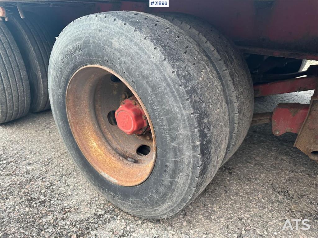 NC 3-axle machine trailer