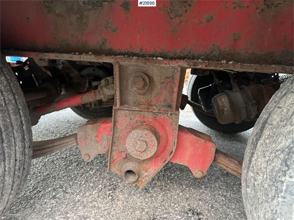 NC 3-axle machine trailer