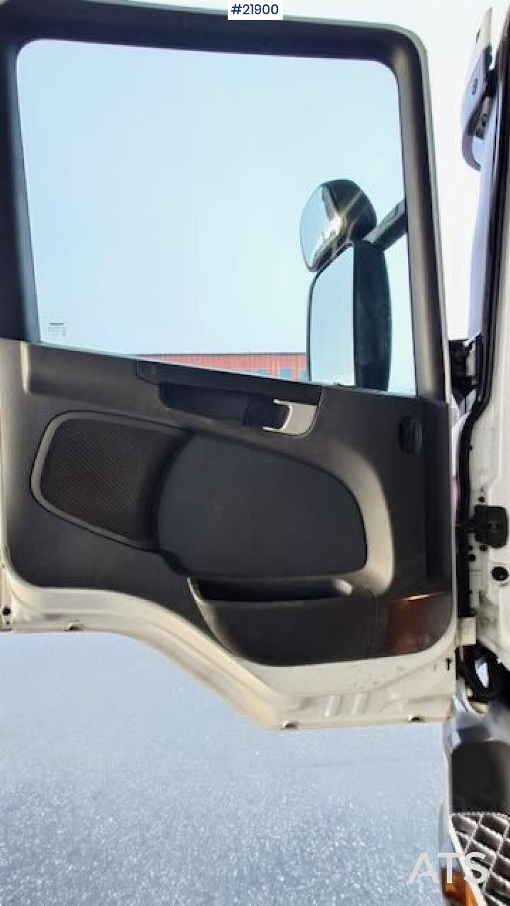 Scania P400 crane truck w/ 2017 Palfinger PK-19.001 crane