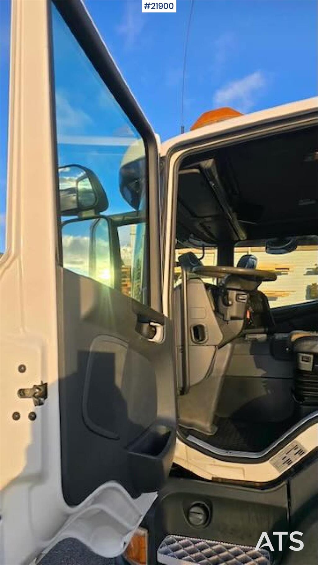 Scania P400 crane truck w/ 2017 Palfinger PK-19.001 crane