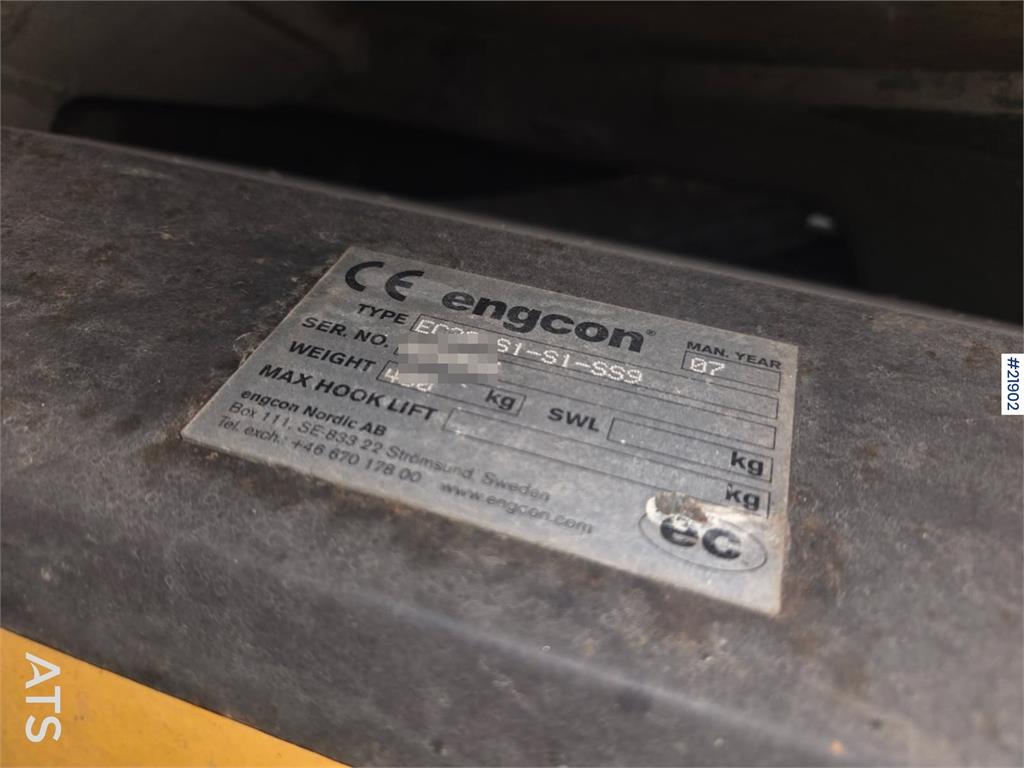 Engcon EC20 Rototilt w/ Cleaning tray.