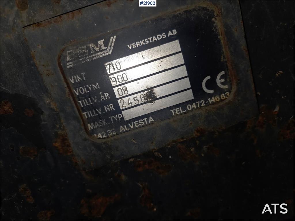 Engcon EC20 Rototilt w/ Cleaning tray.