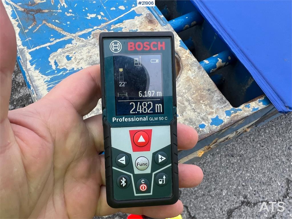 Scania R580 8x2 crane truck w/ 95t/m hmf crane, jib, winc