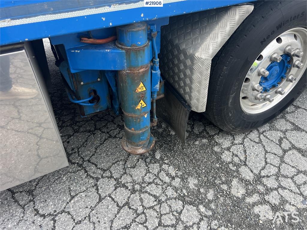 Scania R580 8x2 crane truck w/ 95t/m hmf crane, jib, winc