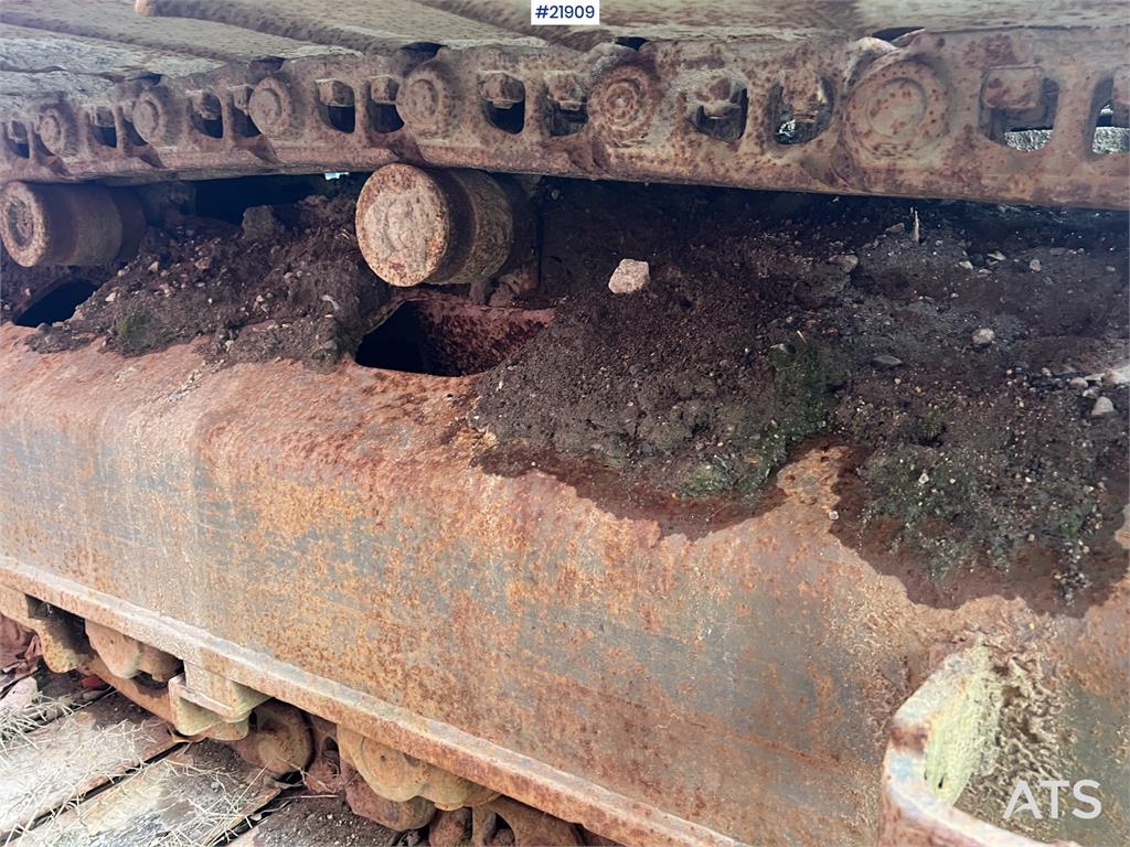 Kobelco sk135SRLC w/ sanding bucket and digging bucket