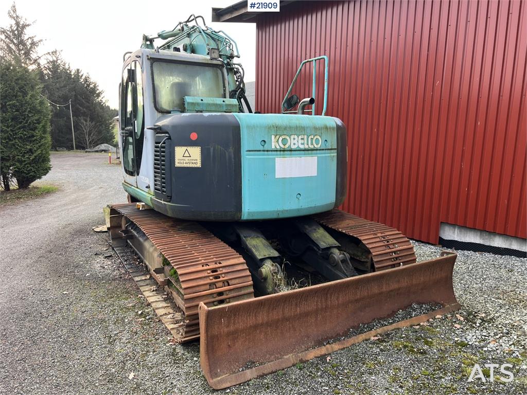 Kobelco sk135SRLC w/ sanding bucket and digging bucket