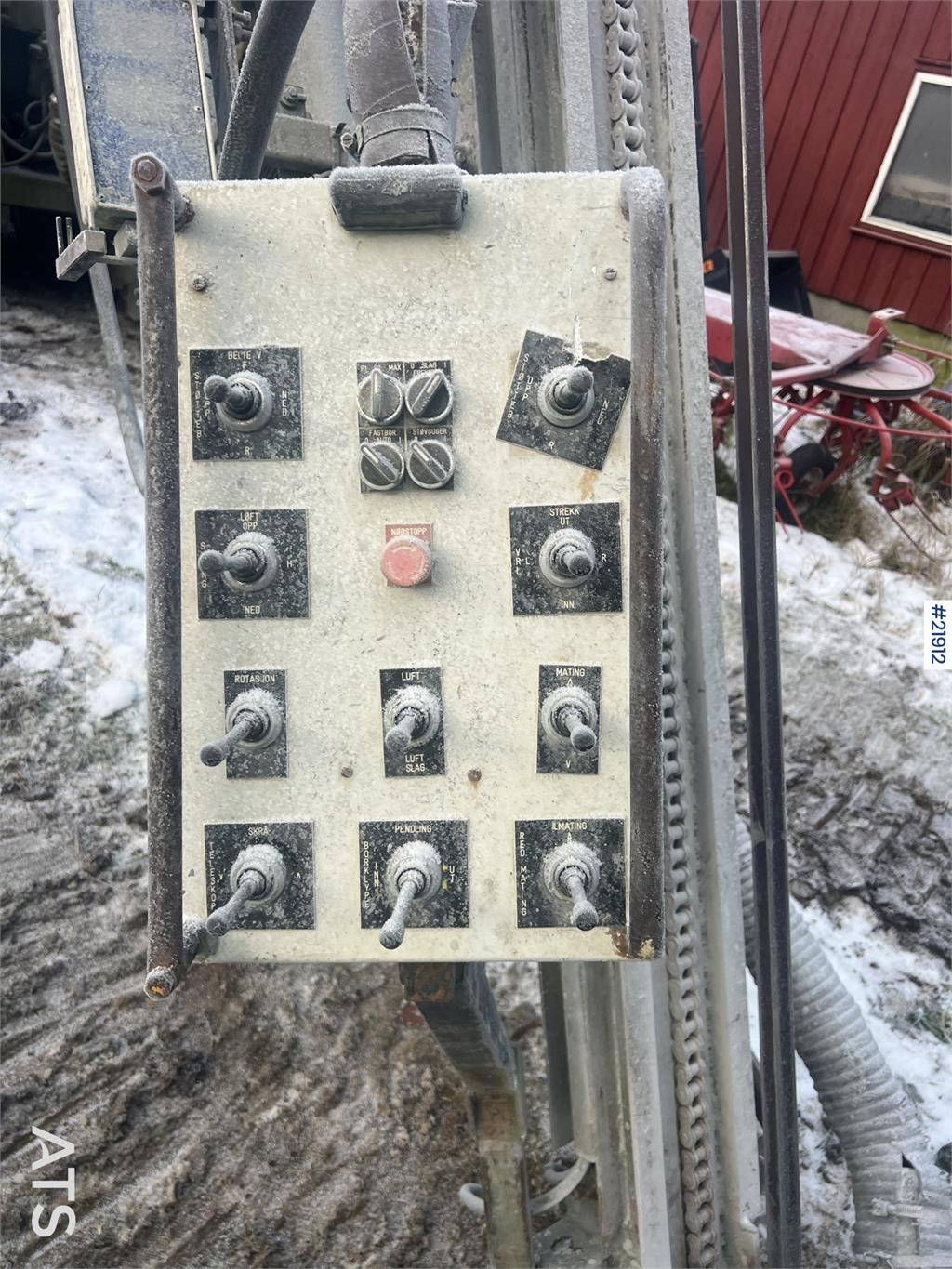 Nemek 503 TXI drilling rig w/ low hours for age