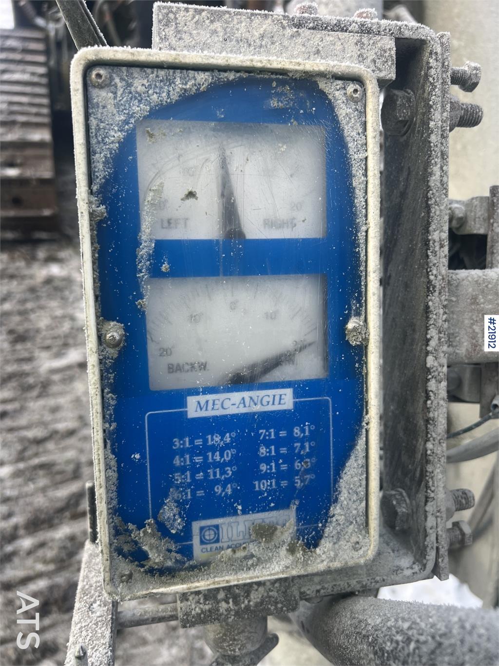 Nemek 503 TXI drilling rig w/ low hours for age