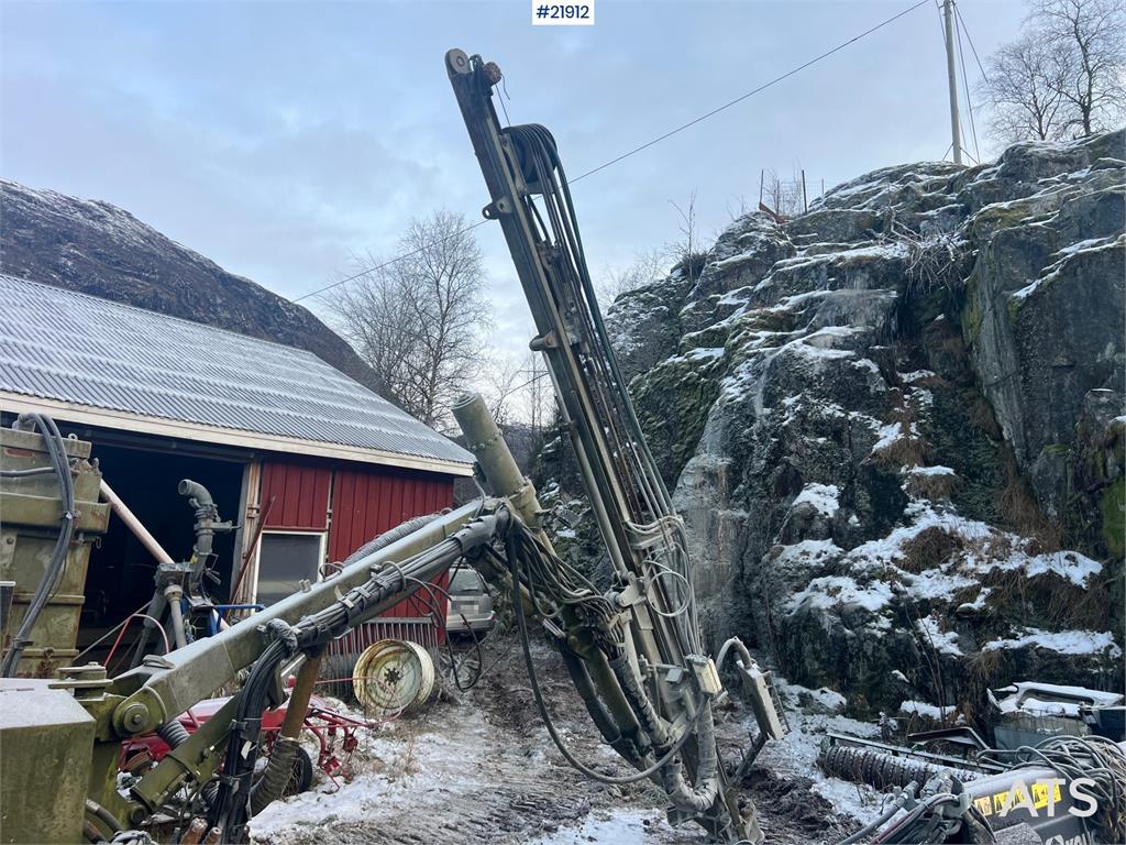 Nemek 503 TXI drilling rig w/ low hours for age