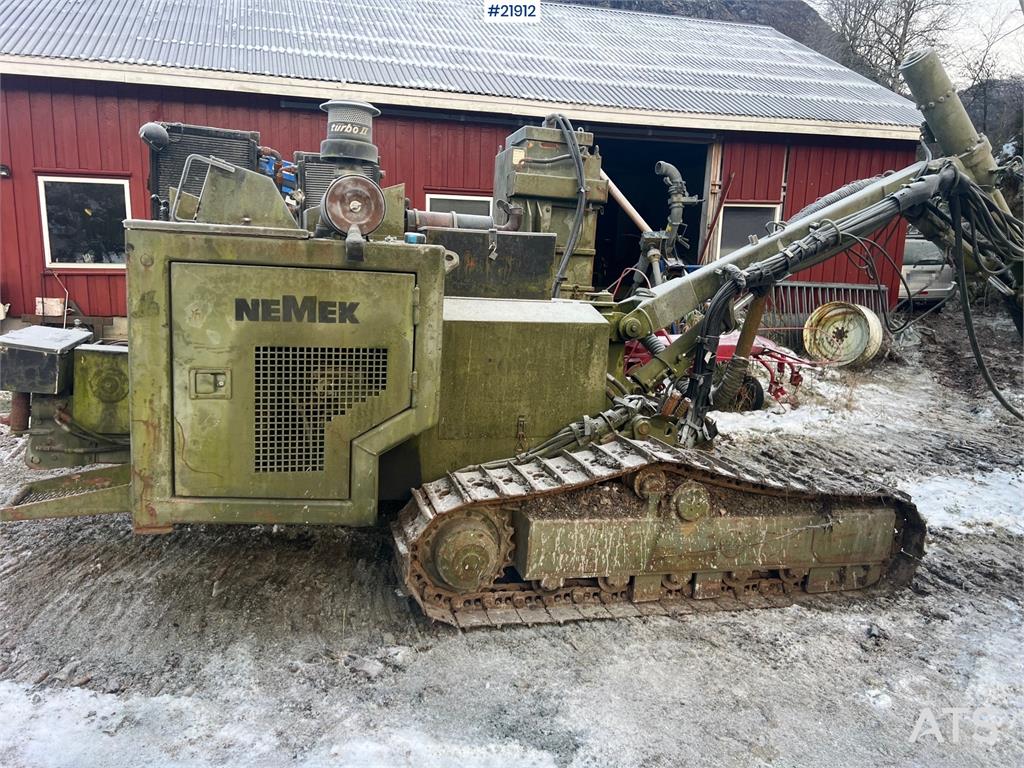 Nemek 503 TXI drilling rig w/ low hours for age