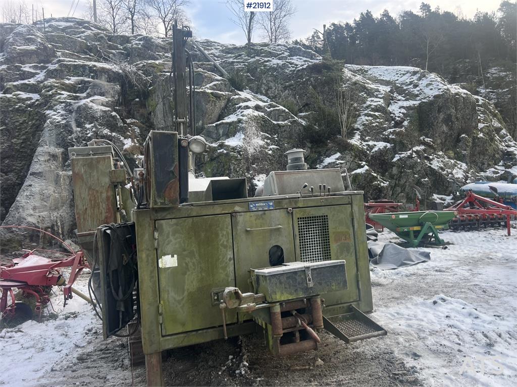 Nemek 503 TXI drilling rig w/ low hours for age