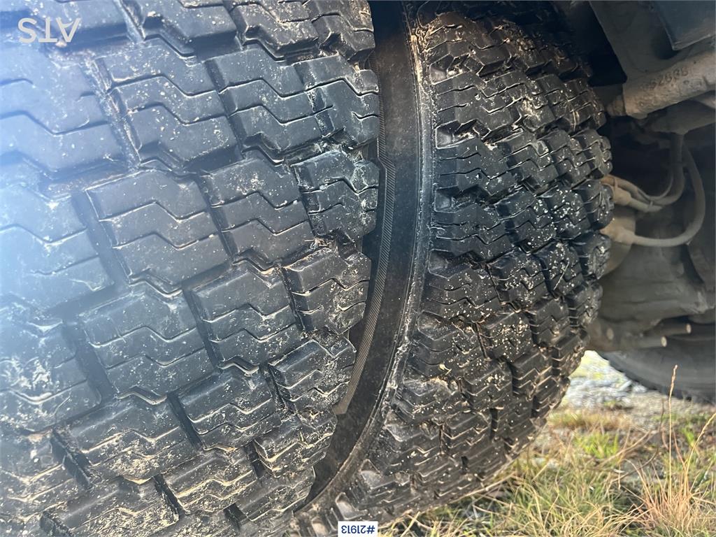 Volvo FL240 brøyterigget kranbil m/ HMF735 kran, grabb o