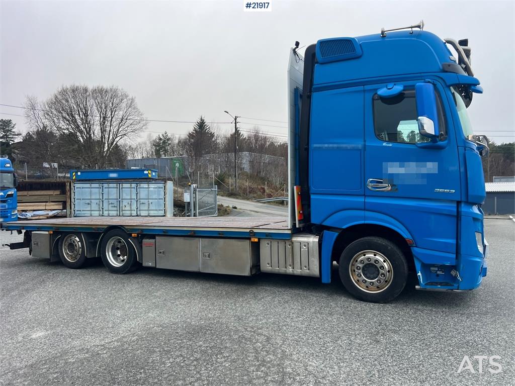 Mercedes-Benz Actros 6x2 flatbed truck w/ 2012 konar 2 axle flat