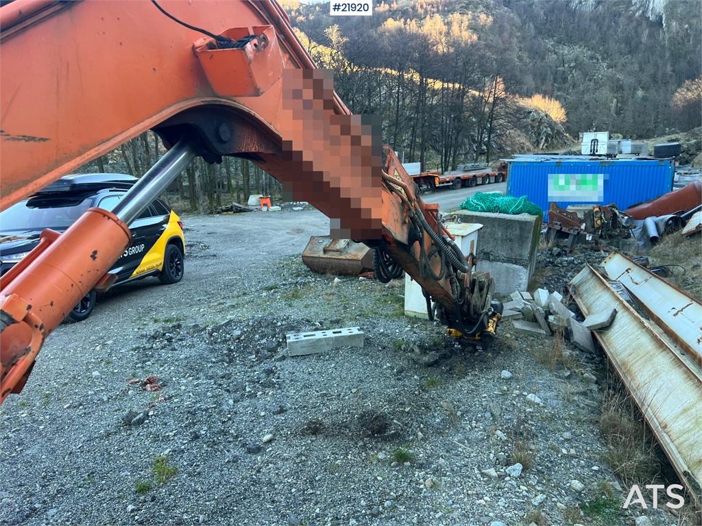 Doosan DX62R-3 excavator w/ rototilt, sanding bucket and