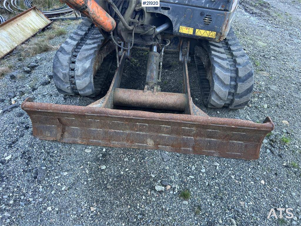 Doosan DX62R-3 excavator w/ rototilt, sanding bucket and